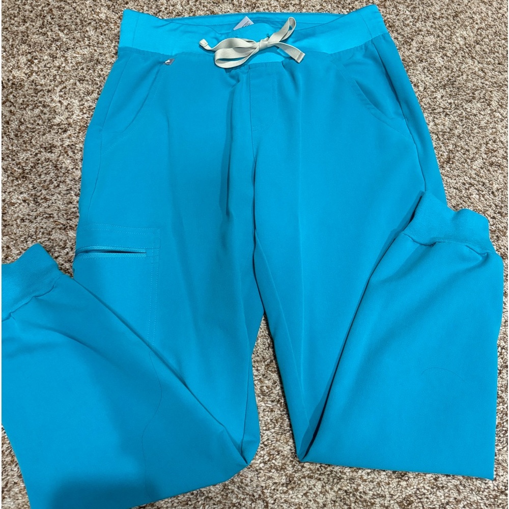 Figs set of scrubs